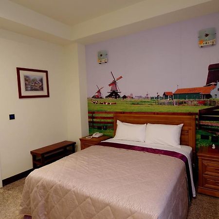 Hongfu Elegant Business Hotel Чжунлі Екстер'єр фото