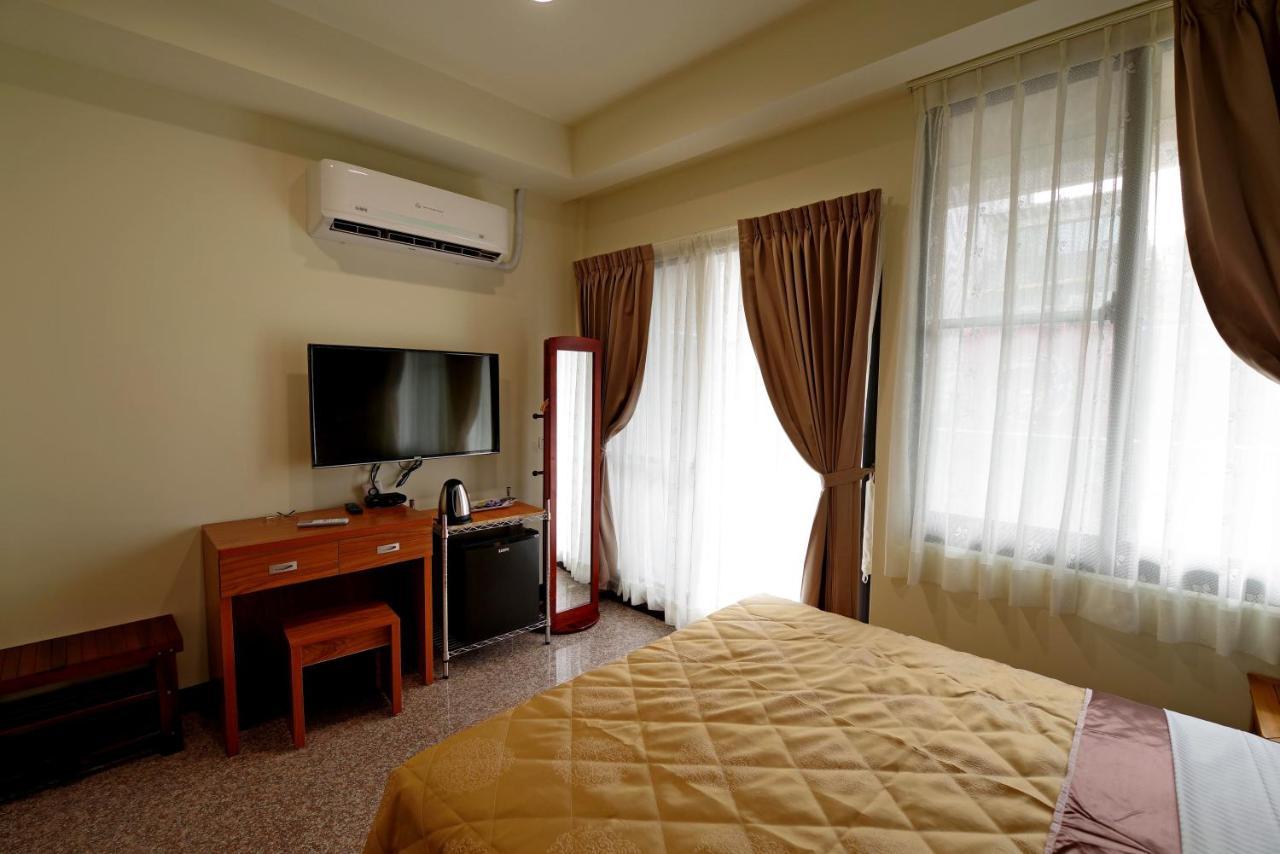 Hongfu Elegant Business Hotel Чжунлі Екстер'єр фото