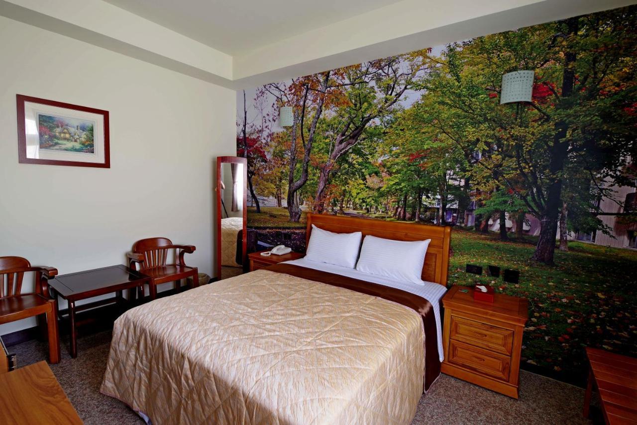 Hongfu Elegant Business Hotel Чжунлі Екстер'єр фото