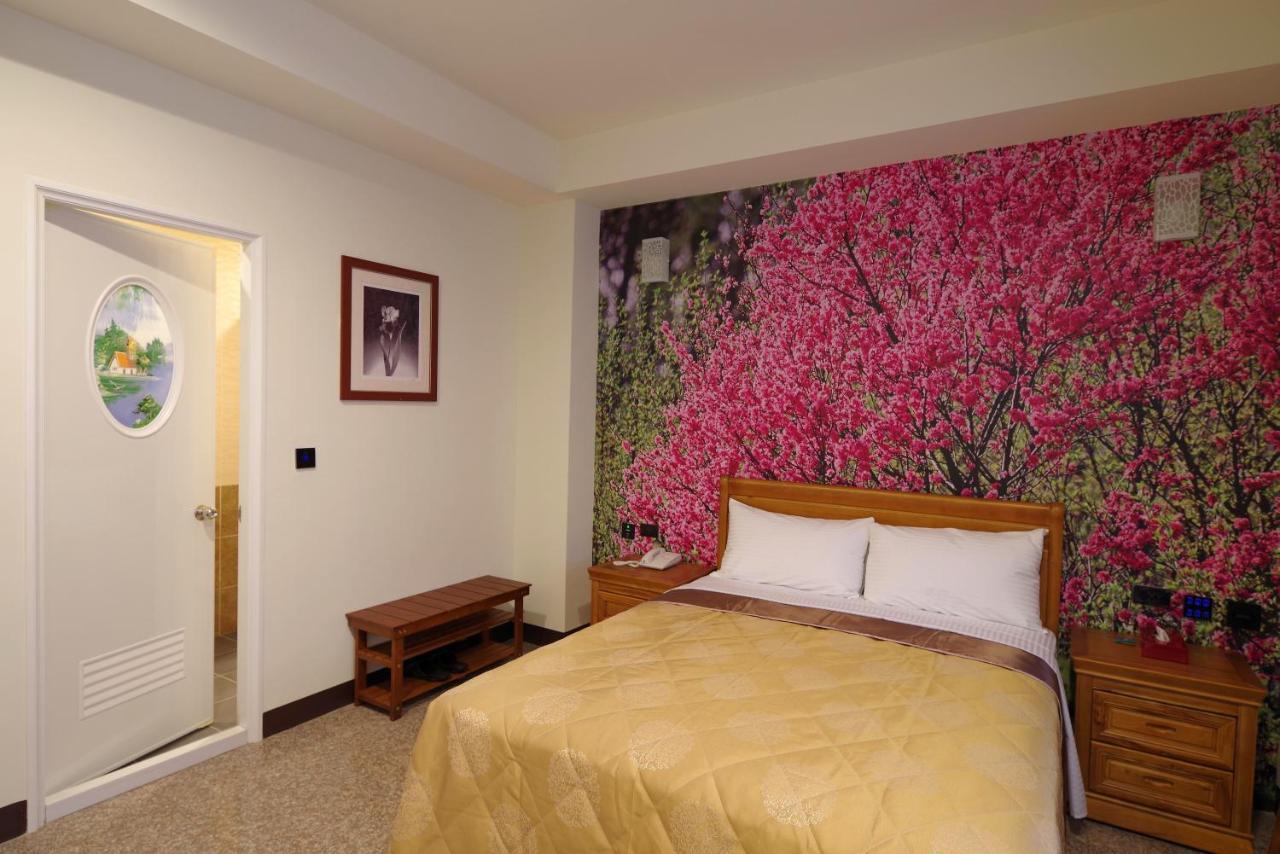 Hongfu Elegant Business Hotel Чжунлі Екстер'єр фото