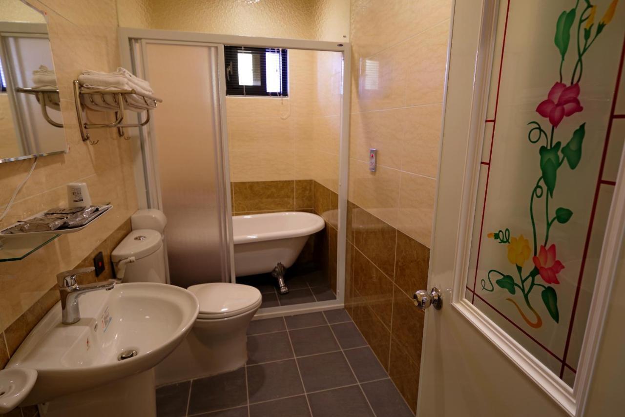 Hongfu Elegant Business Hotel Чжунлі Екстер'єр фото