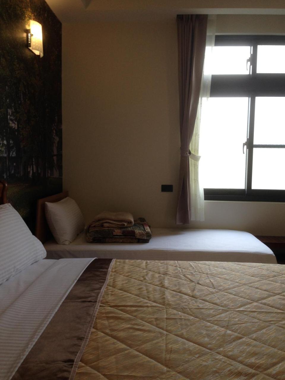 Hongfu Elegant Business Hotel Чжунлі Екстер'єр фото